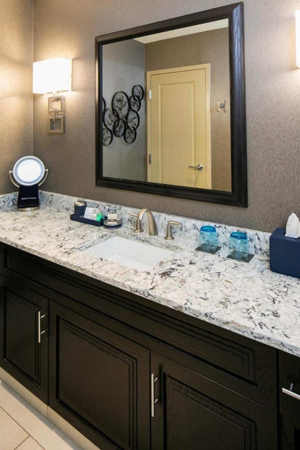 THE TENNESSEAN Personal Luxury Hotel image 6