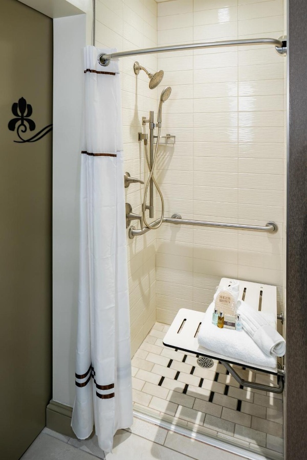 THE TENNESSEAN Personal Luxury Hotel image 7